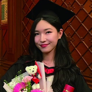 김가현 졸업생의 안내책자 수록 사진